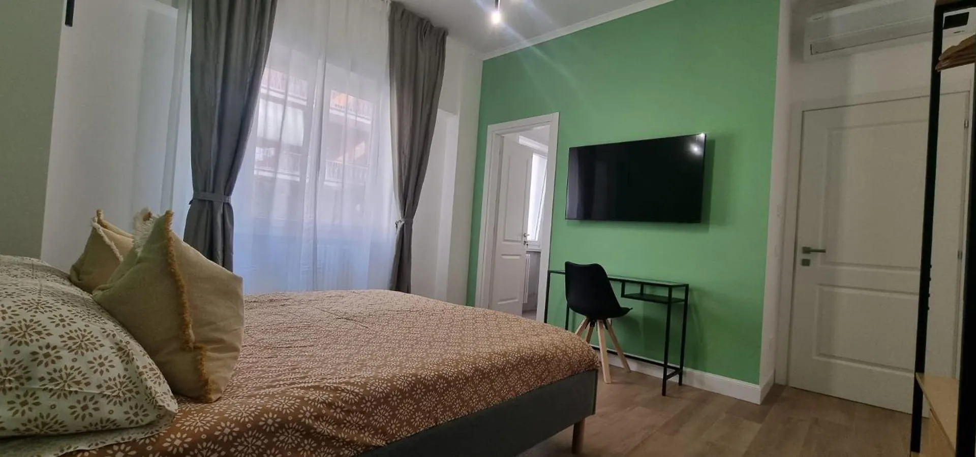 Rome Park Apartment