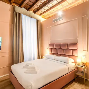Konukevi Capranica Private, Roma
